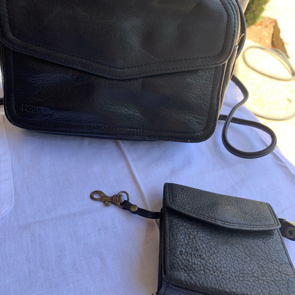 Vintage Black Leather Fossil purse with wallet